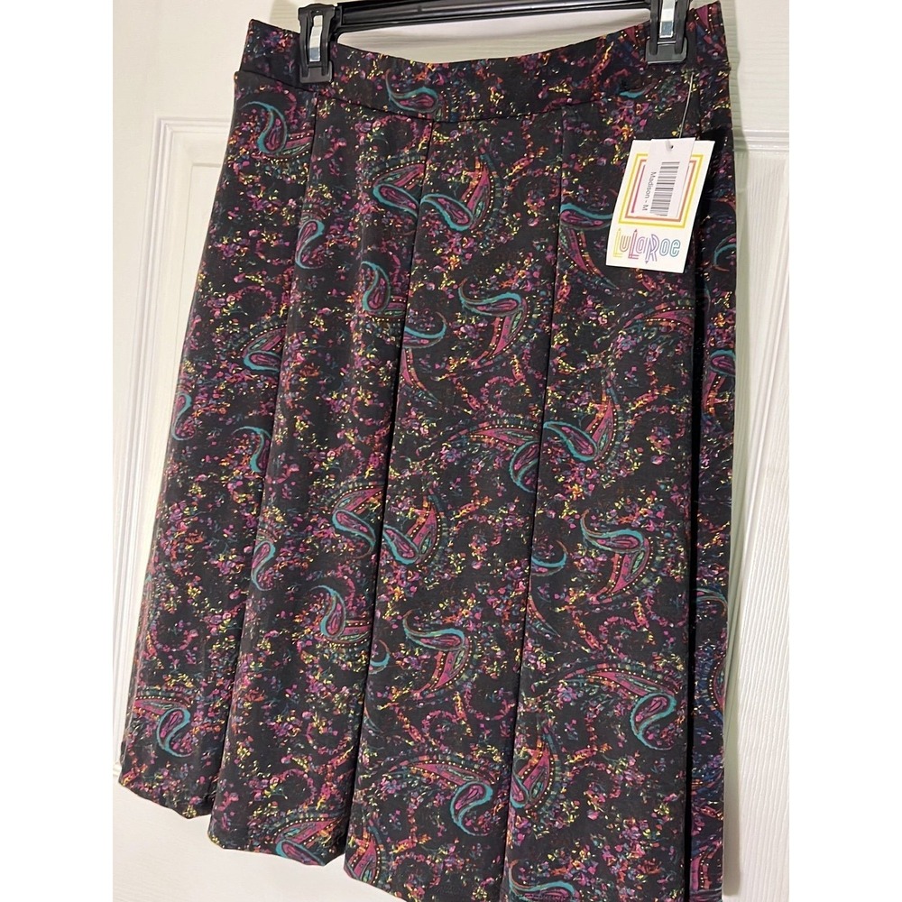 LuLaRoe Madison Skirt Womens Medium Black Paisley New NWT Pleated Pockets - Picture 2 of 5